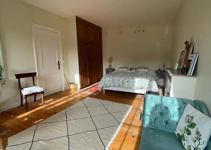 Beautiful 10p Normandy , Near St Vaast La Hougue * Le Vast